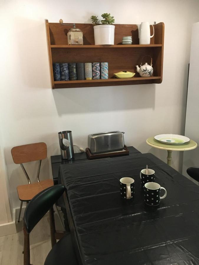2 Appartements Calmes เฟรฌูส ภายนอก รูปภาพ