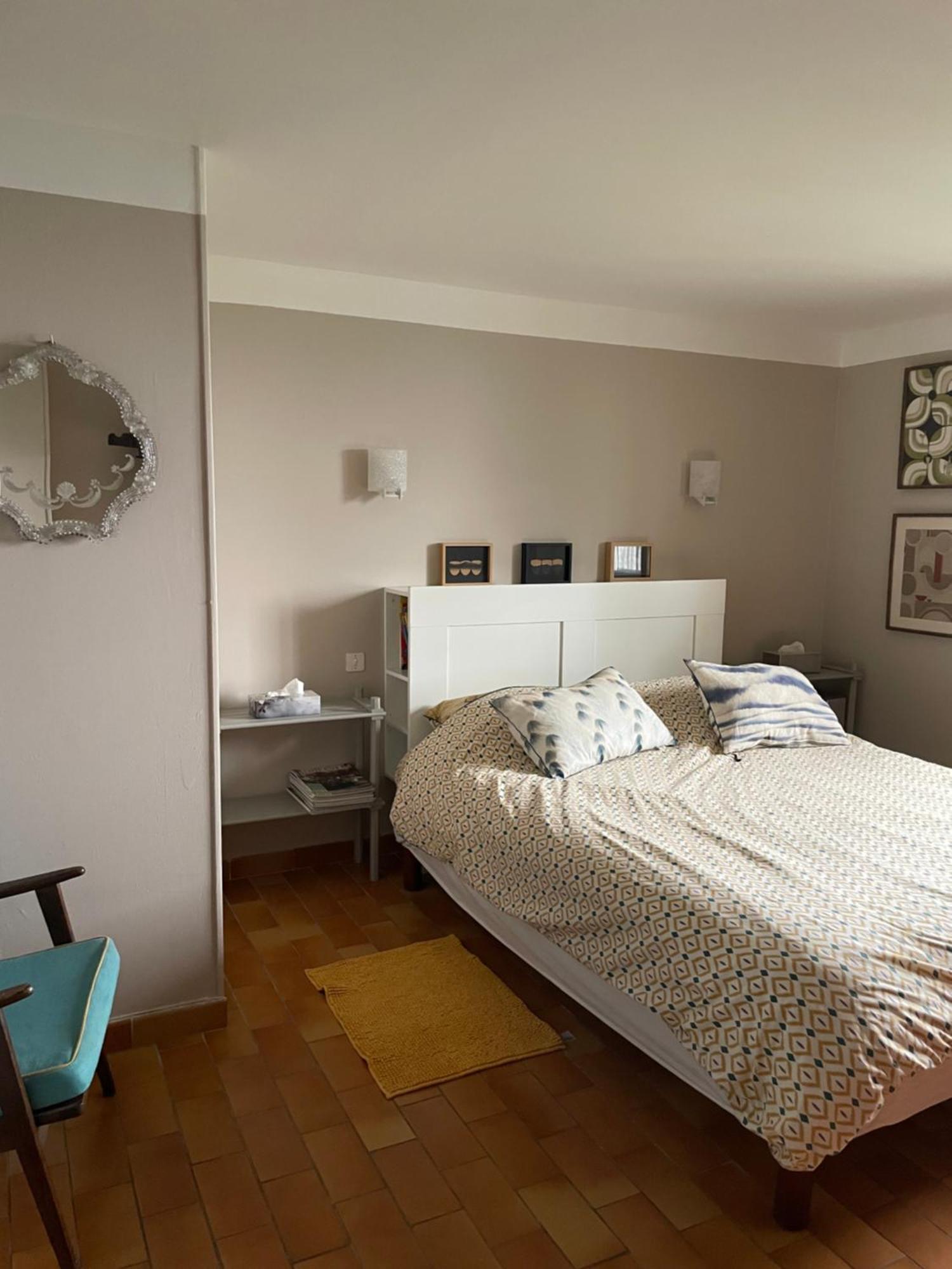 2 Appartements Calmes เฟรฌูส ภายนอก รูปภาพ